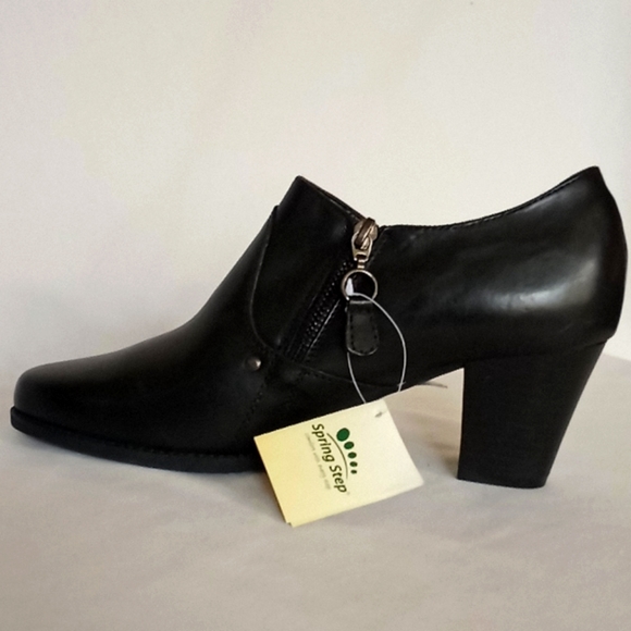 Spring Step Women's Wyette Ankle Bootie - Picture 2 of 5